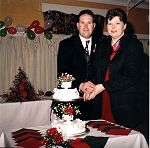 Cutting the wedding cake